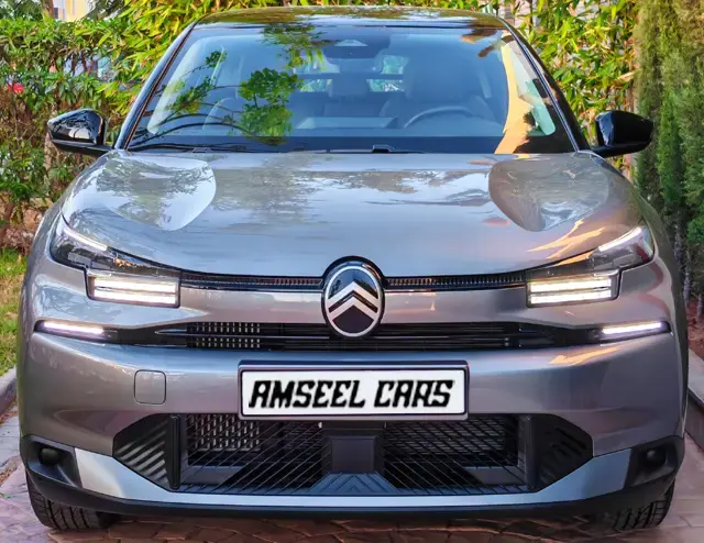 Citroen C4 location voiture Agadir (SUV) | Confortable et technologique, la Citroën C4 1.2 PureTech 130 ch avec boîte automa… Citroën C4 1.2 PureTech 130 EAT8 2024 (SUV), vue avant · Agadir, Maroc · AmseelCars